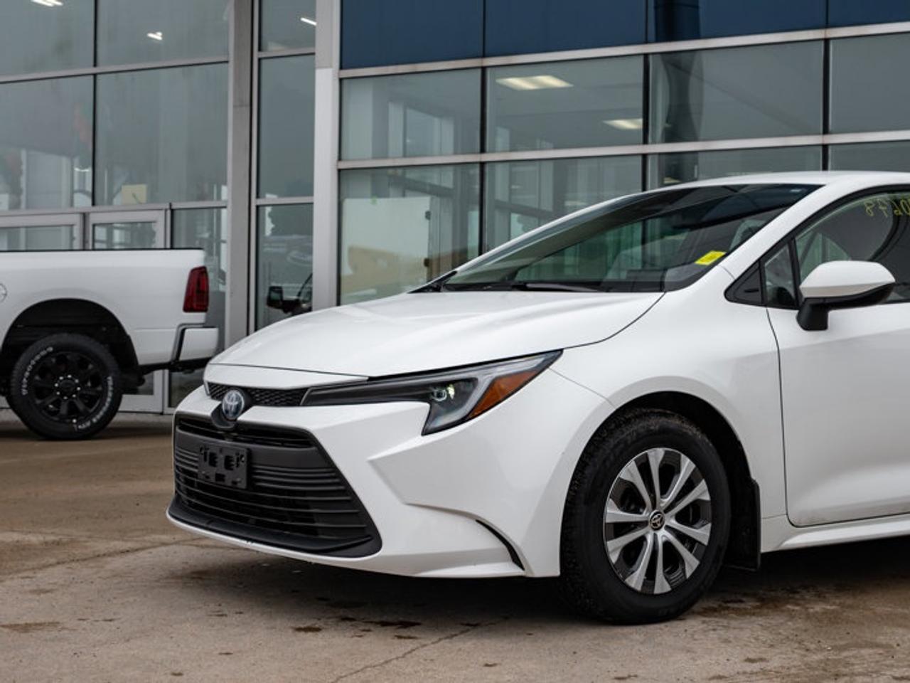 2023 Toyota Corolla Hybrid LE Photo