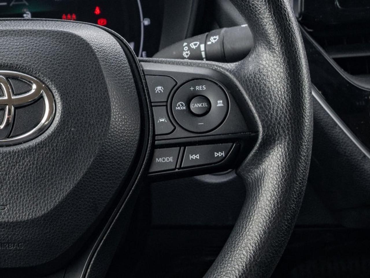 2023 Toyota Corolla Hybrid LE Photo