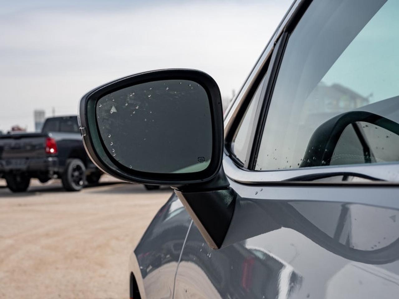 2023 Chrysler Pacifica Touring L Photo