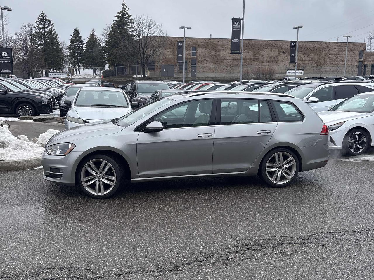 2016 Volkswagen Golf Highline AWD ONE OWNER, DEALER SERVICED!! CLEAN!! Photo4