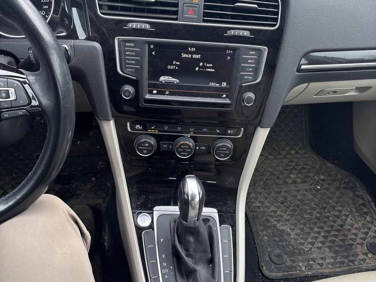 2016 Volkswagen Golf Highline AWD ONE OWNER, DEALER SERVICED!! CLEAN!! Photo