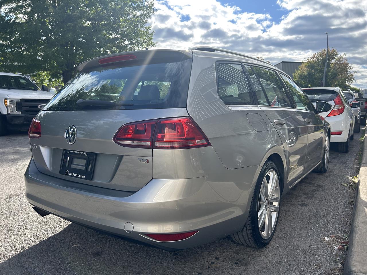 2016 Volkswagen Golf Highline!! ONE OWNER, DEALER SERVICED!! CLEAN!! - Photo #7