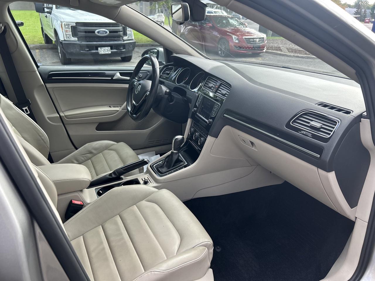 2016 Volkswagen Golf Highline!! ONE OWNER, DEALER SERVICED!! CLEAN!! - Photo #27