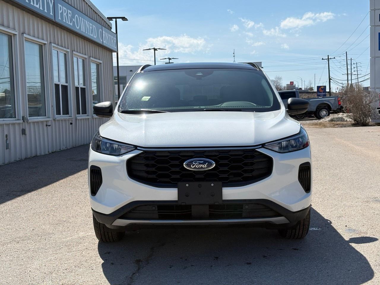 2026 Ford Escape ST-Line AWD Photo2