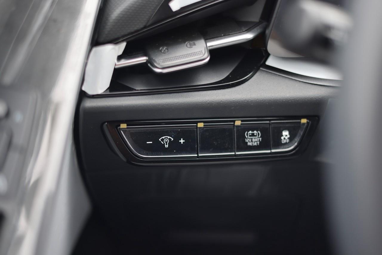 2026 Kia NIRO LX FWD Photo