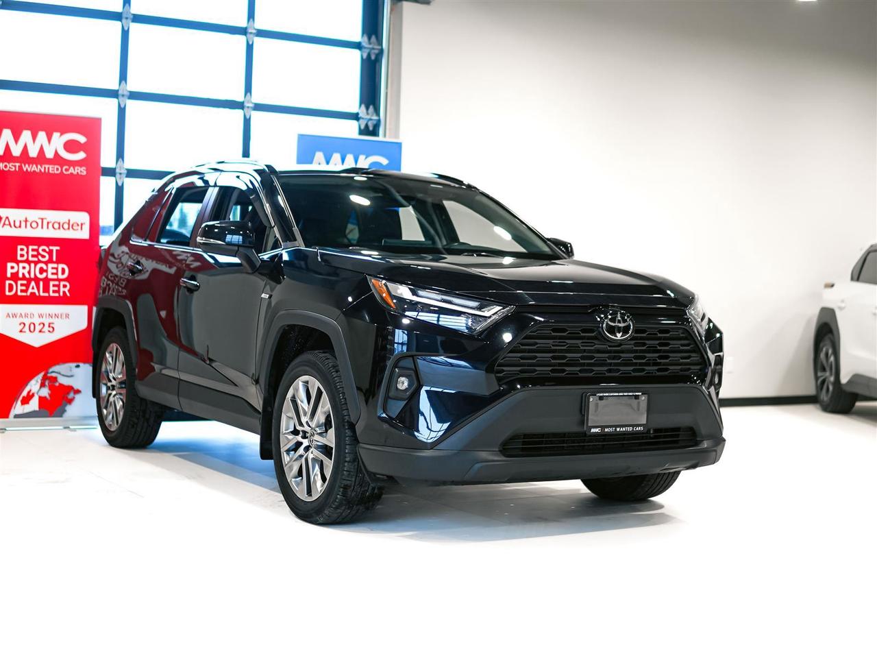 2022 Toyota RAV4 XLE AWD | PREMIUM | LEATHER | NO ACCIDENTS Photo