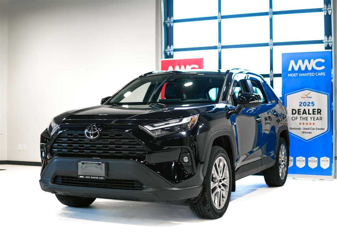 2022 Toyota RAV4 XLE AWD | PREMIUM | LEATHER | NO ACCIDENTS Photo