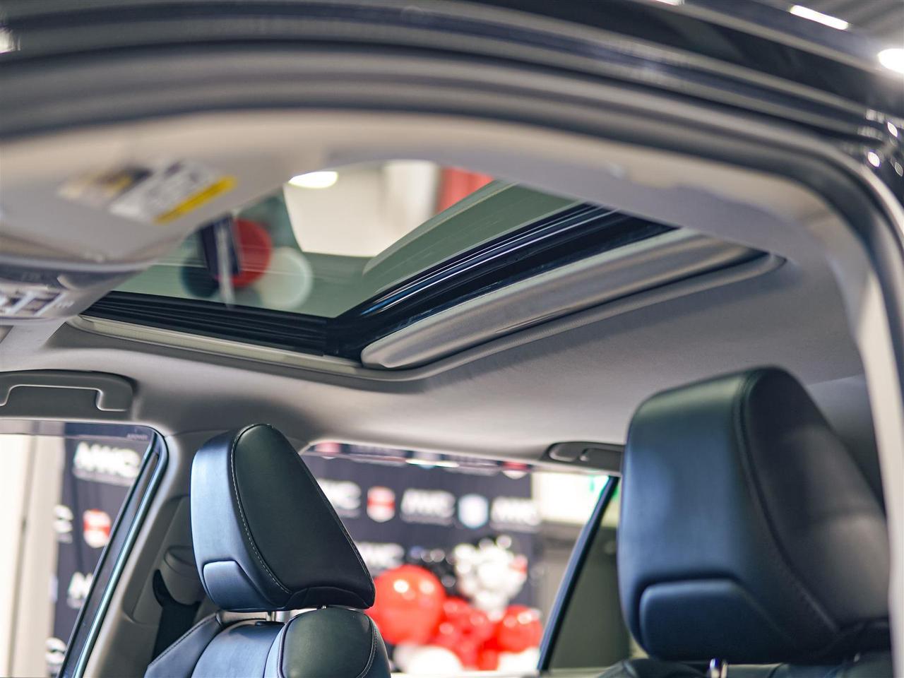 2022 Toyota RAV4 XLE AWD | PREMIUM | LEATHER | NO ACCIDENTS Photo