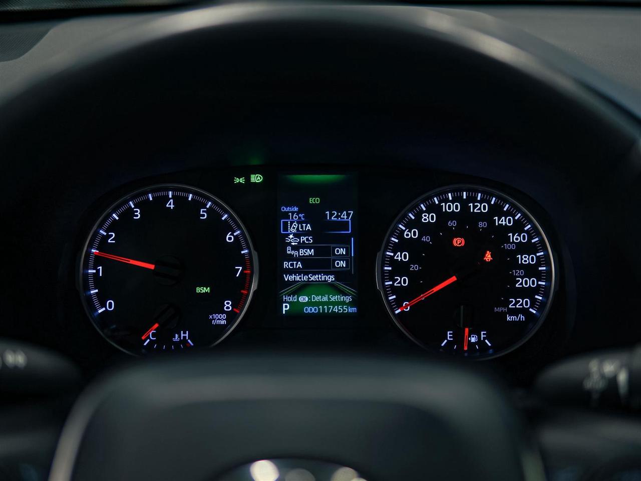 2022 Toyota RAV4 XLE AWD | PREMIUM | LEATHER | NO ACCIDENTS Photo