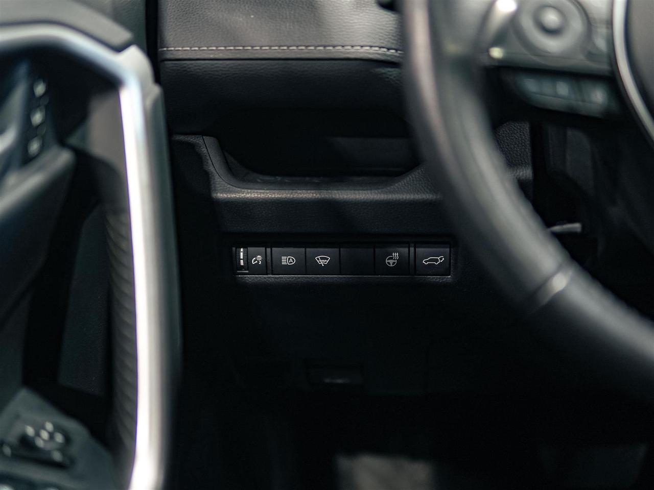 2022 Toyota RAV4 XLE AWD | PREMIUM | LEATHER | NO ACCIDENTS Photo