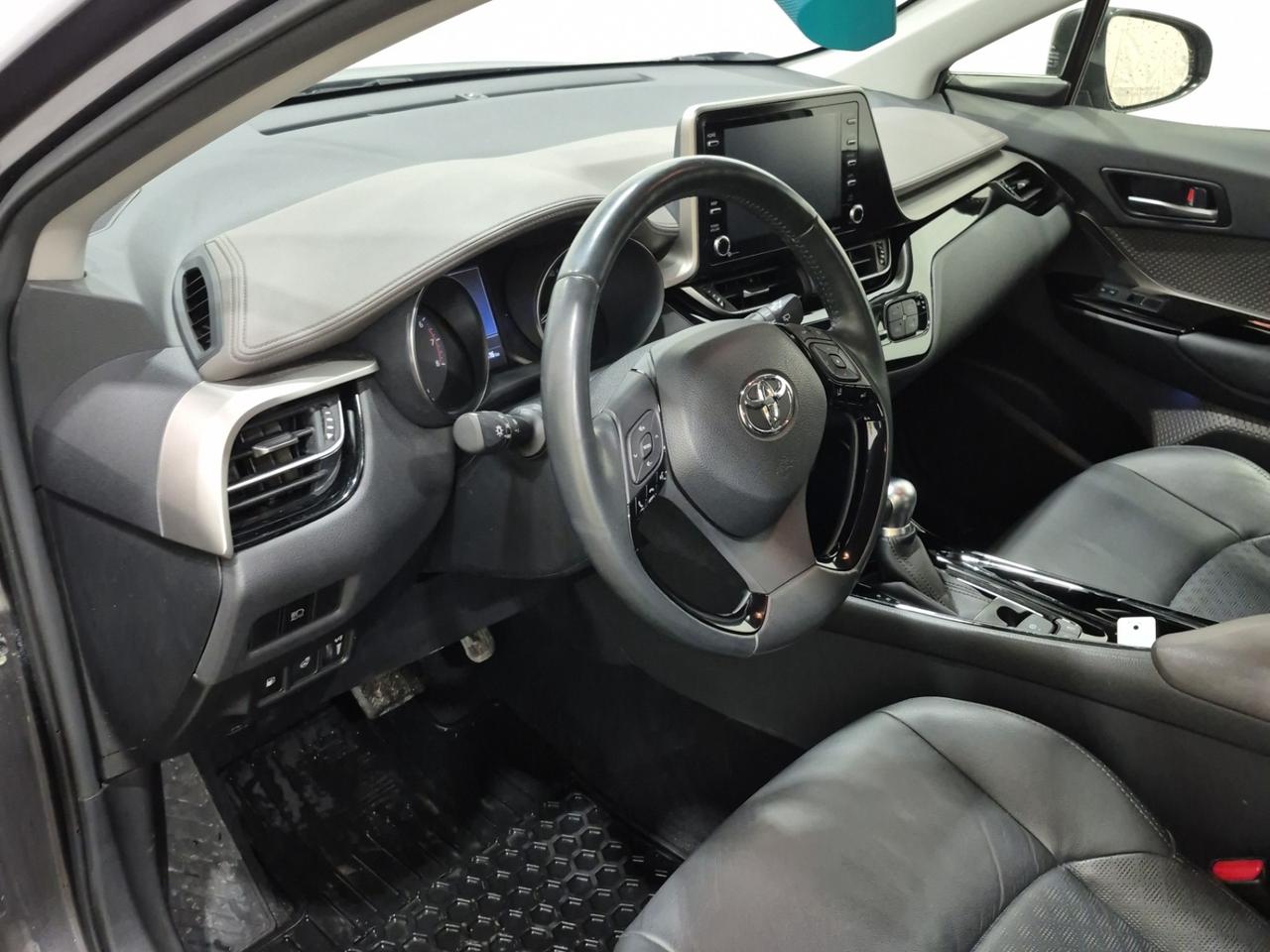 2021 Toyota C-HR LIMITED | NO ACCIDENTS | ONE OWNER | 16 SERV REC Photo