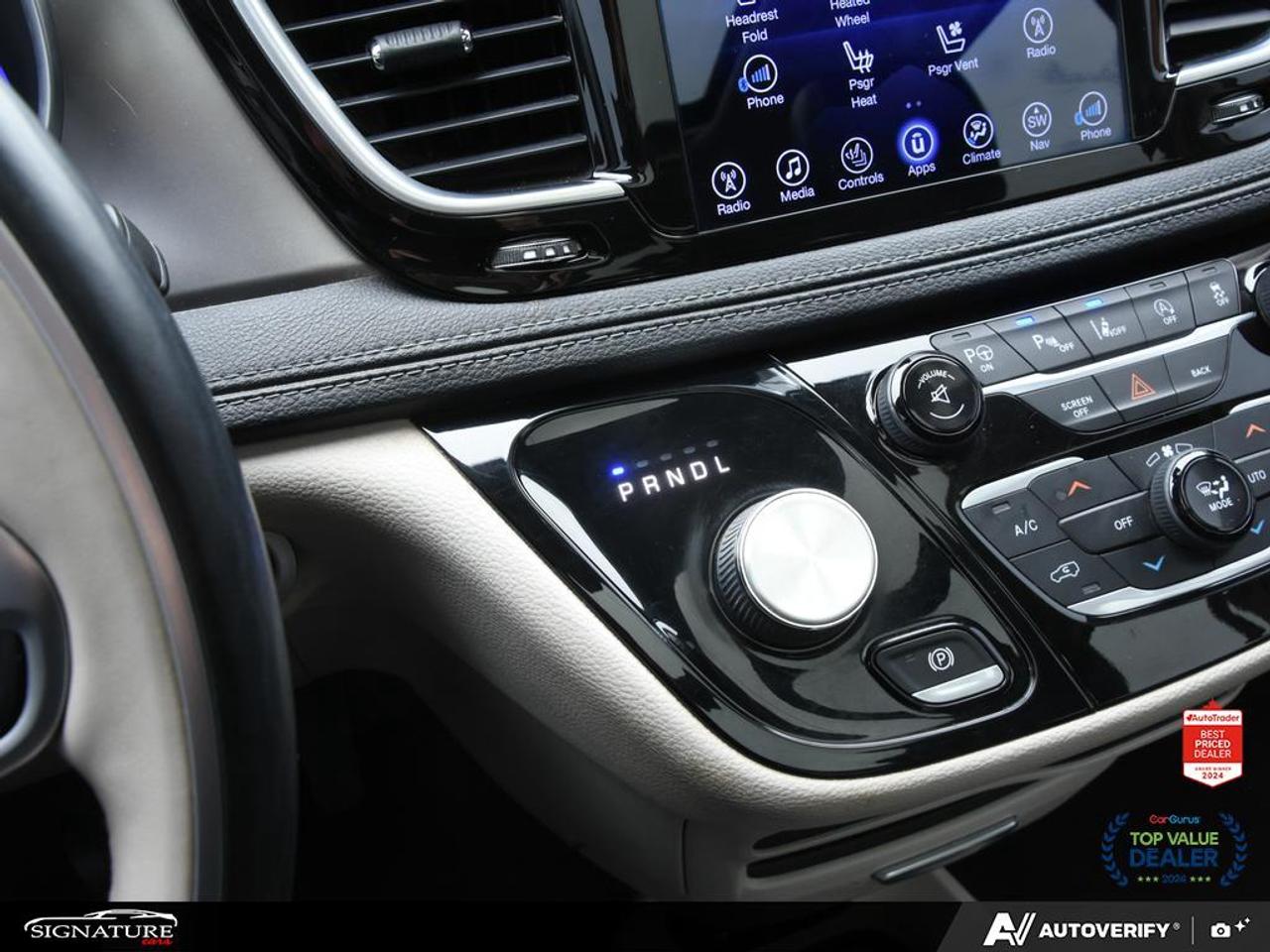 2017 Chrysler Pacifica Limited No Accident 360 Cam Leather Panoroof Photo