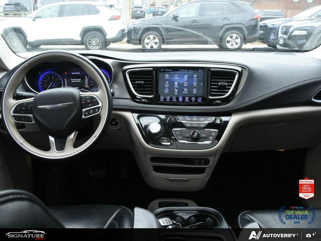 2017 Chrysler Pacifica Limited No Accident 360 Cam Leather Panoroof Photo