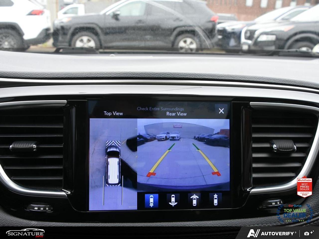 2017 Chrysler Pacifica Limited No Accident 360 Cam Leather Panoroof Photo