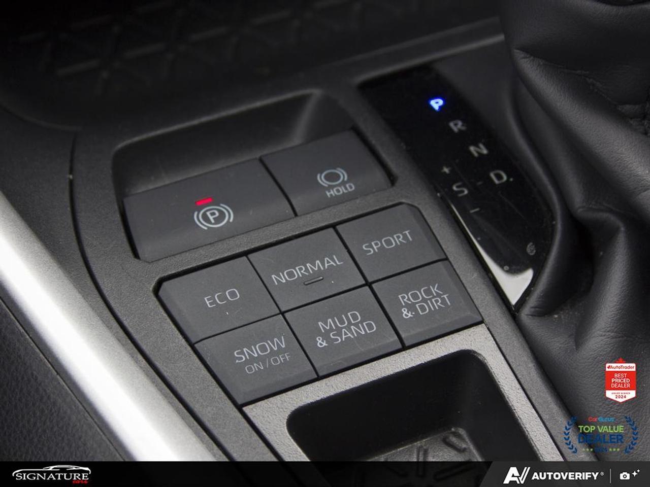 2025 Toyota RAV4 LE AWD  No Accident Carplay BSM Htd Seats Photo