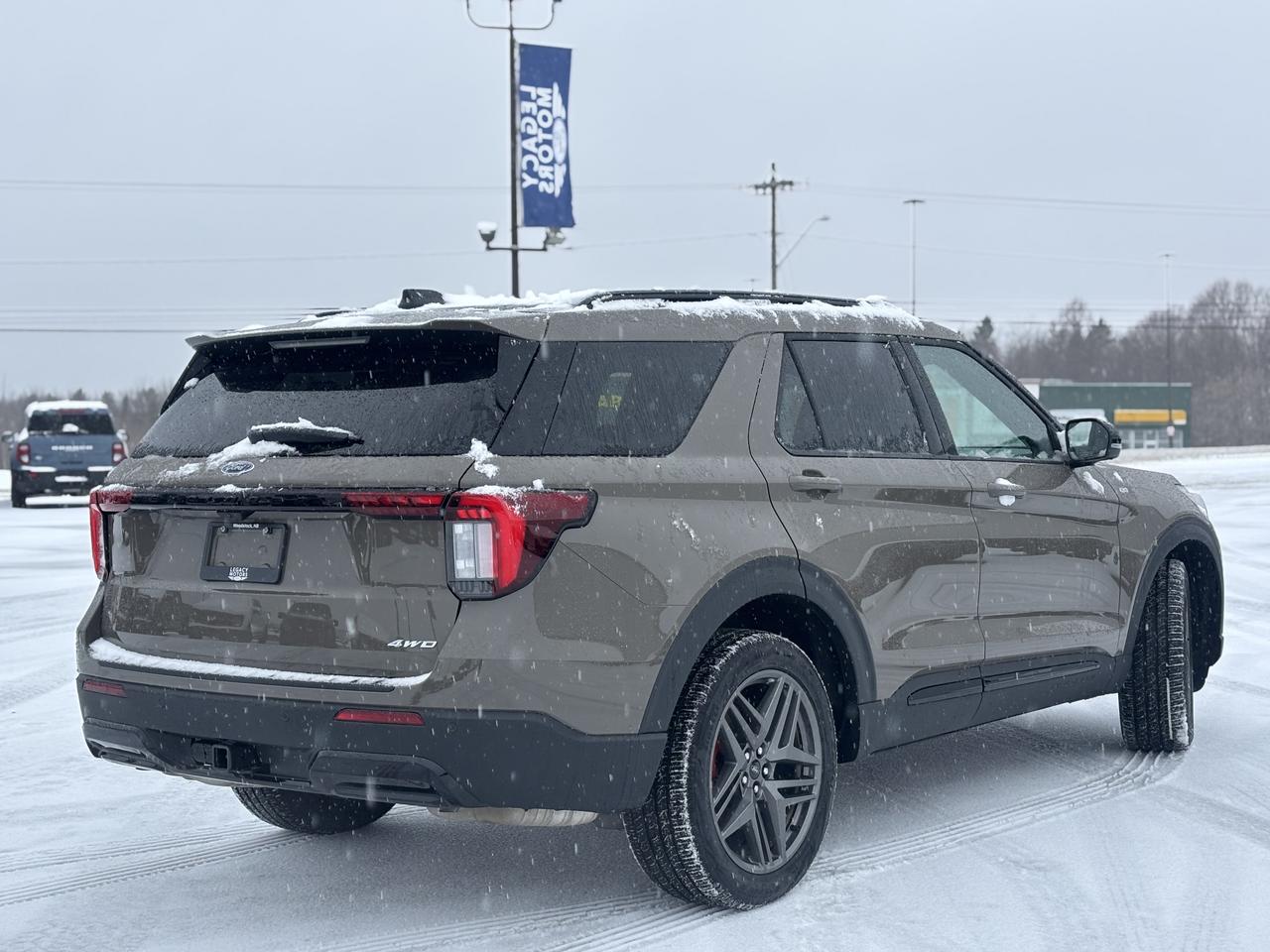 2026 Ford Explorer  Photo3