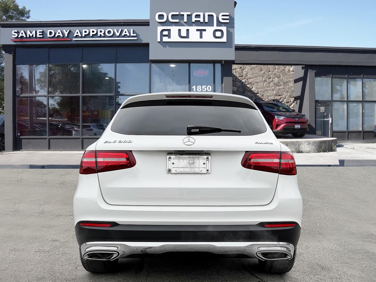 2019 Mercedes-Benz GLC-Class GLC300 4MATIC Photo