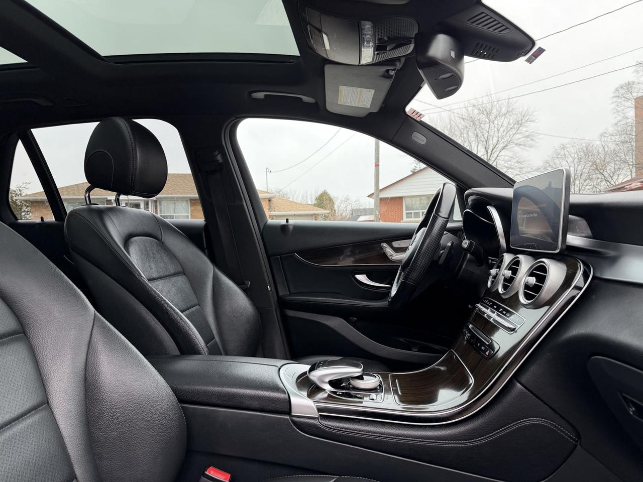 2019 Mercedes-Benz GLC-Class GLC300 4MATIC Photo