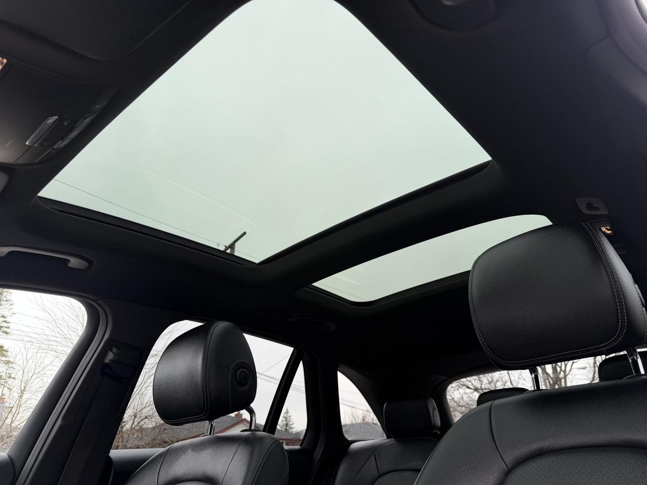 2019 Mercedes-Benz GLC-Class GLC300 4MATIC Photo