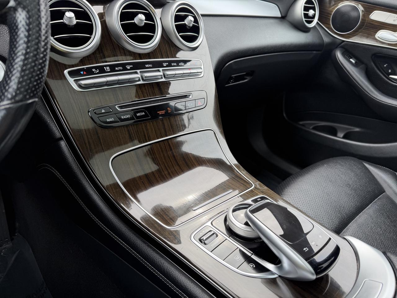 2019 Mercedes-Benz GLC GLC 300 4MATIC SUV Photo