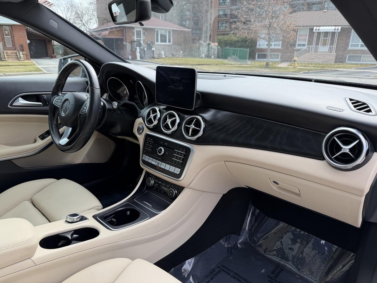 2019 Mercedes-Benz GLA GLA250 4MATIC Photo
