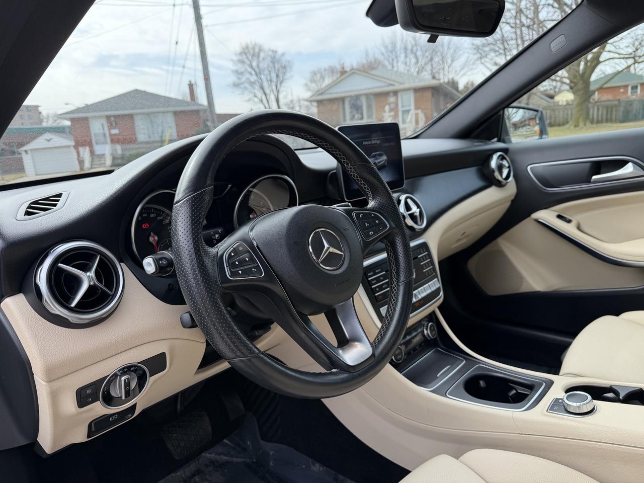 2019 Mercedes-Benz GLA GLA250 4MATIC Photo