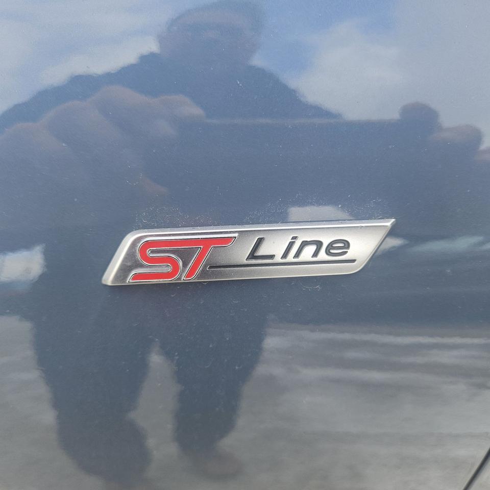 2025 Ford Escape AWD, 2L ECOBOOST, TECH PACK, PANO ROOF AND HITCH! Photo