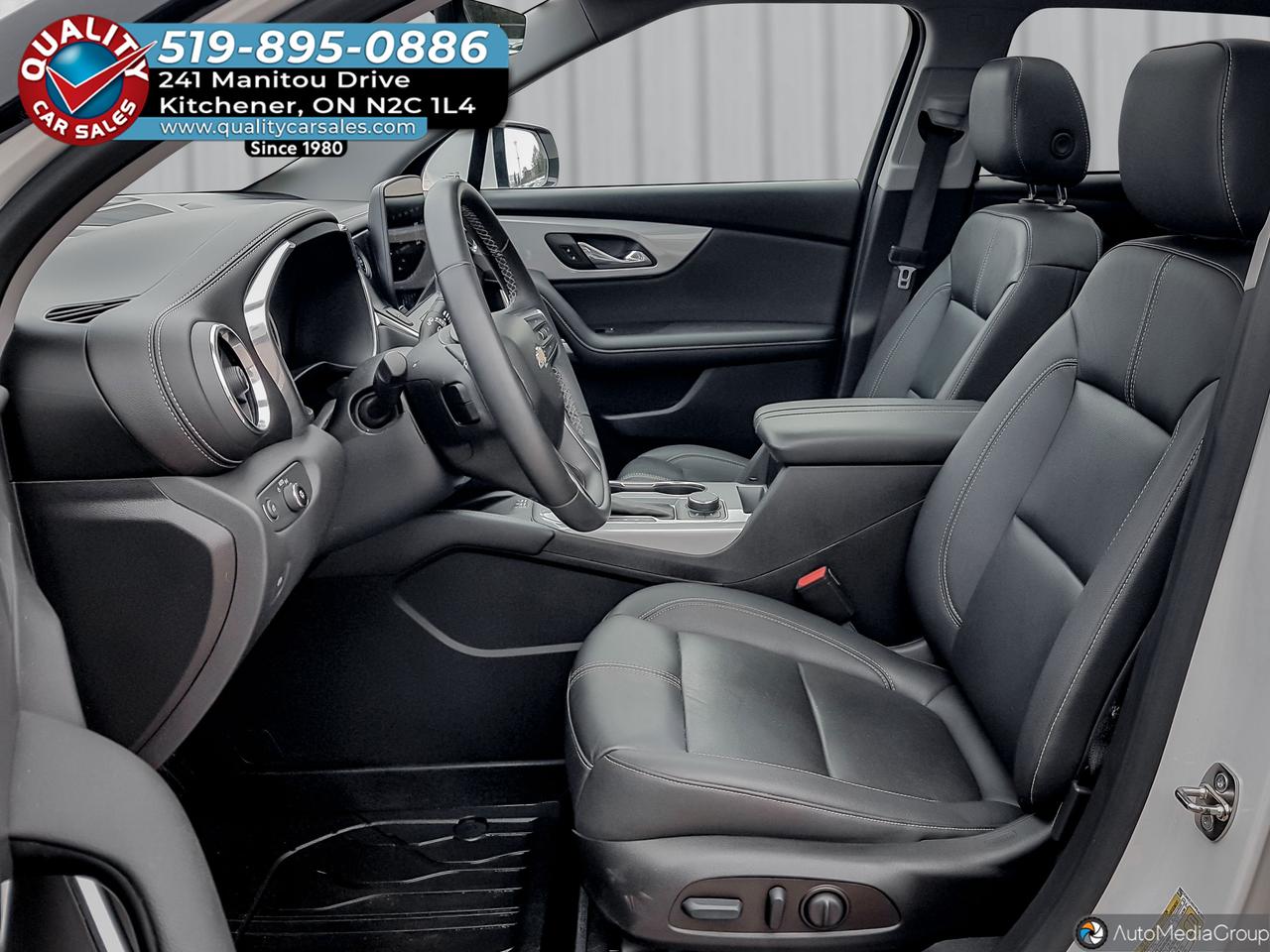 2023 Chevrolet Blazer LT V6 AWD *LEATHER-SUNROOF-NAVIGATION* Photo