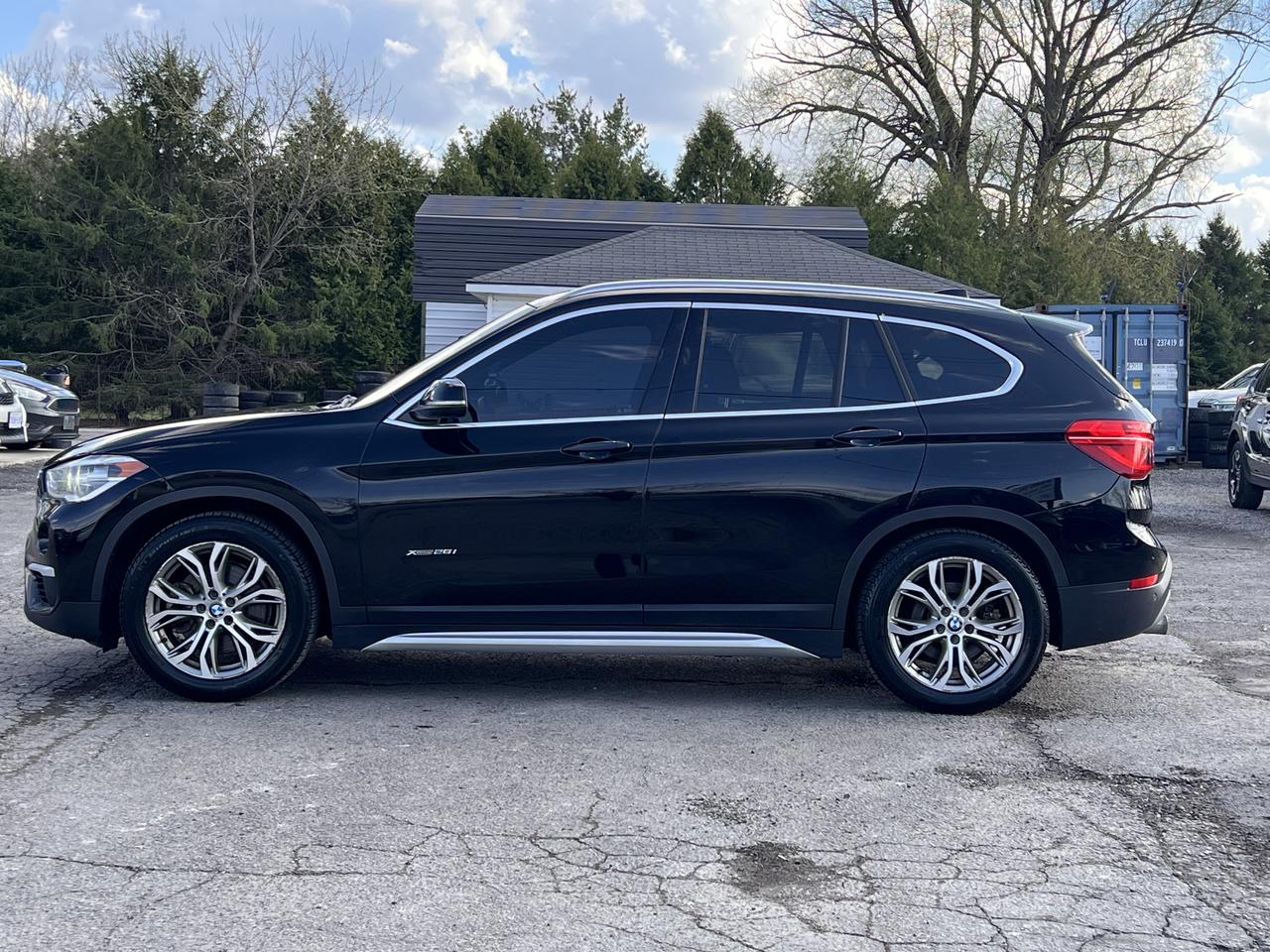 2016 BMW X1 xDrive28i Photo