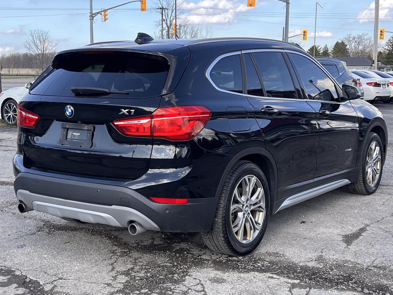 2016 BMW X1 xDrive28i Photo2