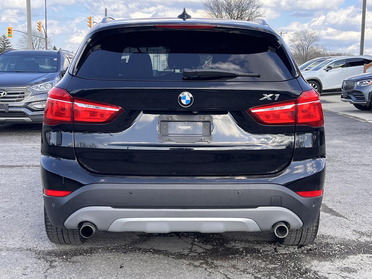2016 BMW X1 xDrive28i Photo