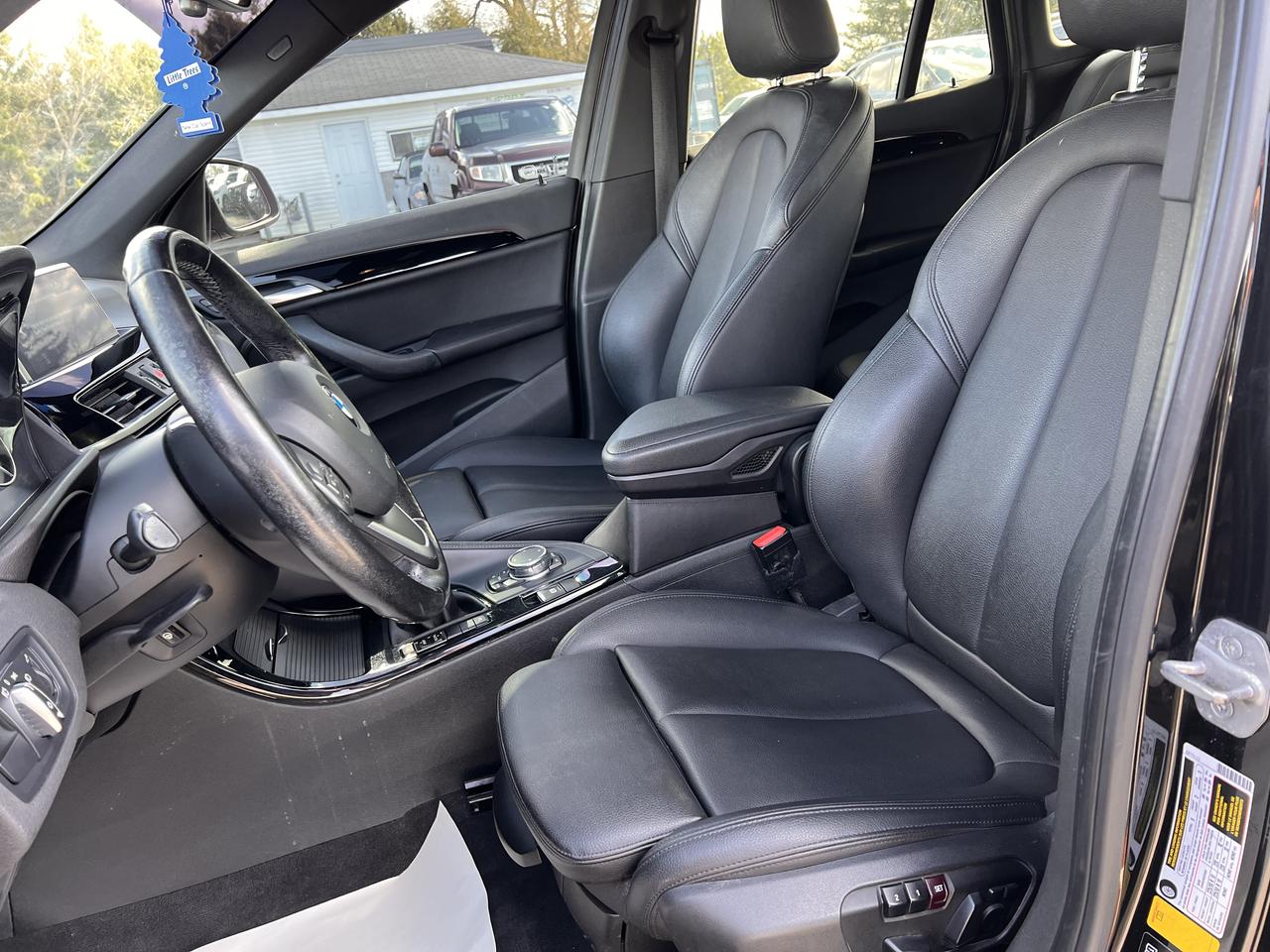 2016 BMW X1 xDrive28i Photo
