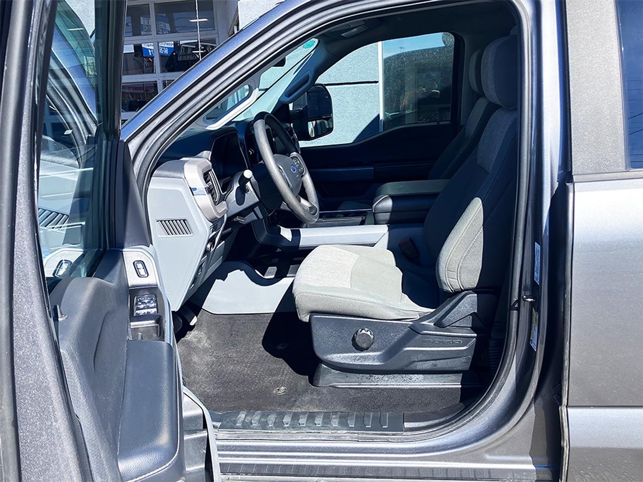 2023 Ford F-150 XLT|5.0L V8|4WD|VAVI|REARCA6.5 BED|CAPSULE BED CAP Photo