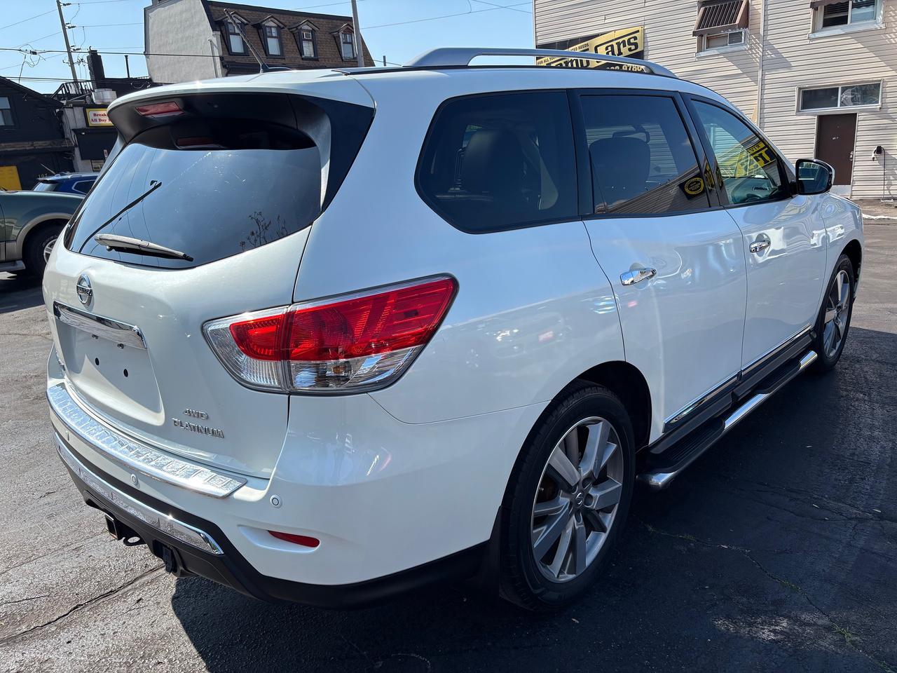 2015 Nissan Pathfinder Platinum Four Wheel Drive Photo