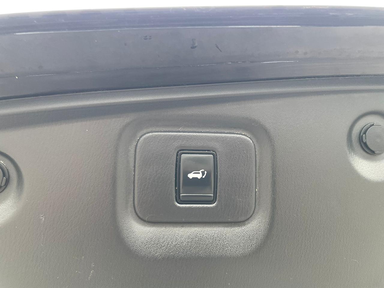 2018 Nissan Pathfinder SL Premium 360 CAMERA NAVIGATION LEATHER PANORAMIC Photo