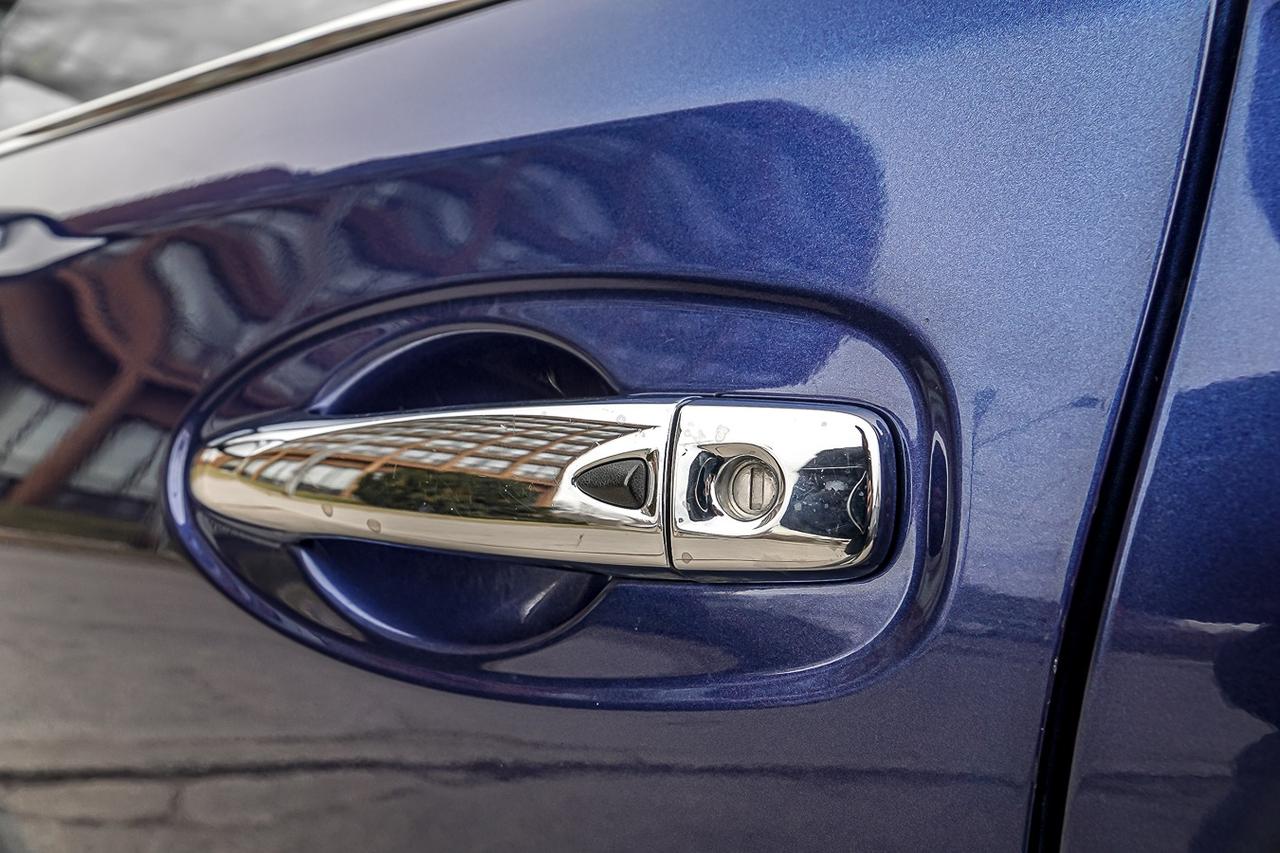 2018 Nissan Rogue SV AWD | PANO | CAM | HEATED SEATS | CARPLAY | LDW Photo