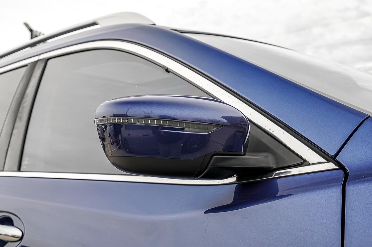 2018 Nissan Rogue SV AWD | PANO | CAM | HEATED SEATS | CARPLAY | LDW Photo