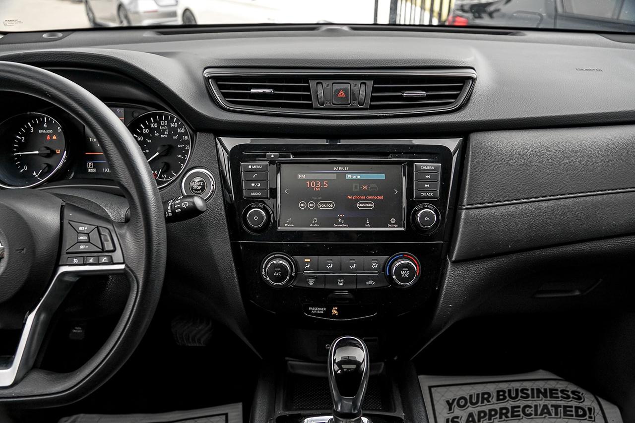 2018 Nissan Rogue SV AWD | PANO | CAM | HEATED SEATS | CARPLAY | LDW Photo