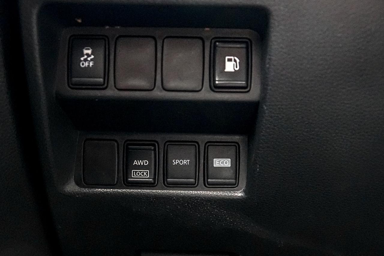 2018 Nissan Rogue SV AWD | PANO | CAM | HEATED SEATS | CARPLAY | LDW Photo