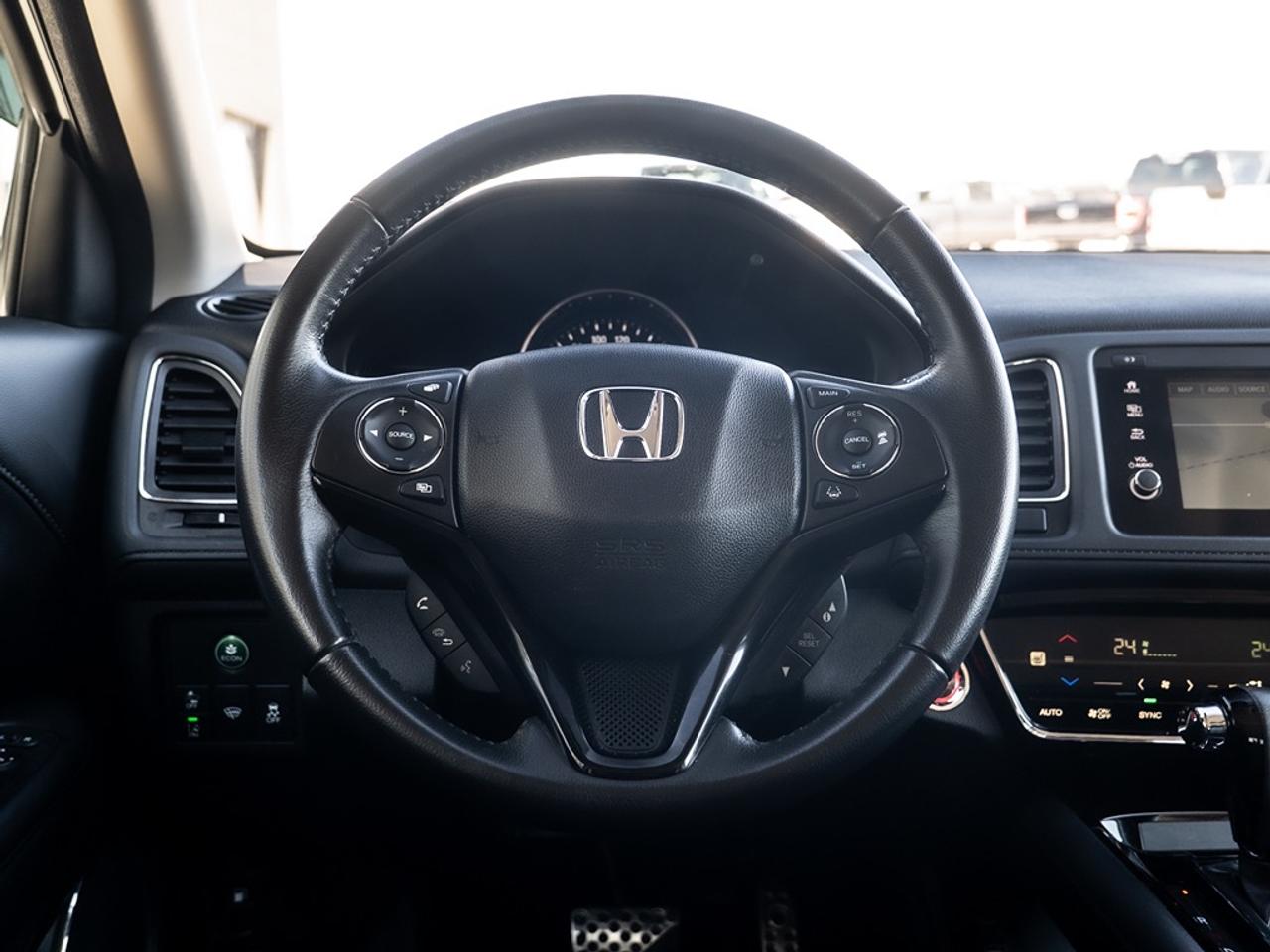 2019 Honda HR-V Touring AWD Photo10