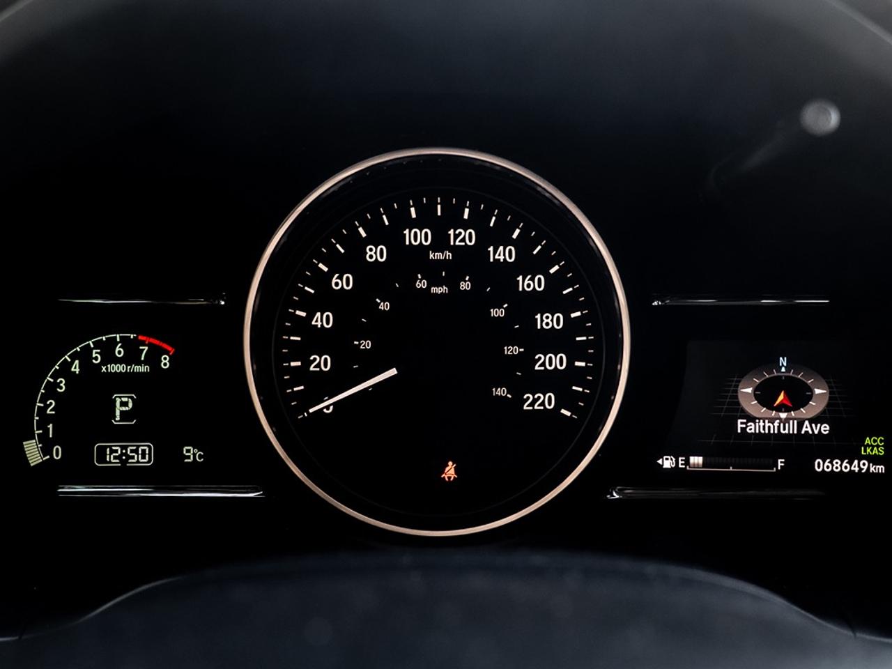 2019 Honda HR-V Touring AWD Photo16