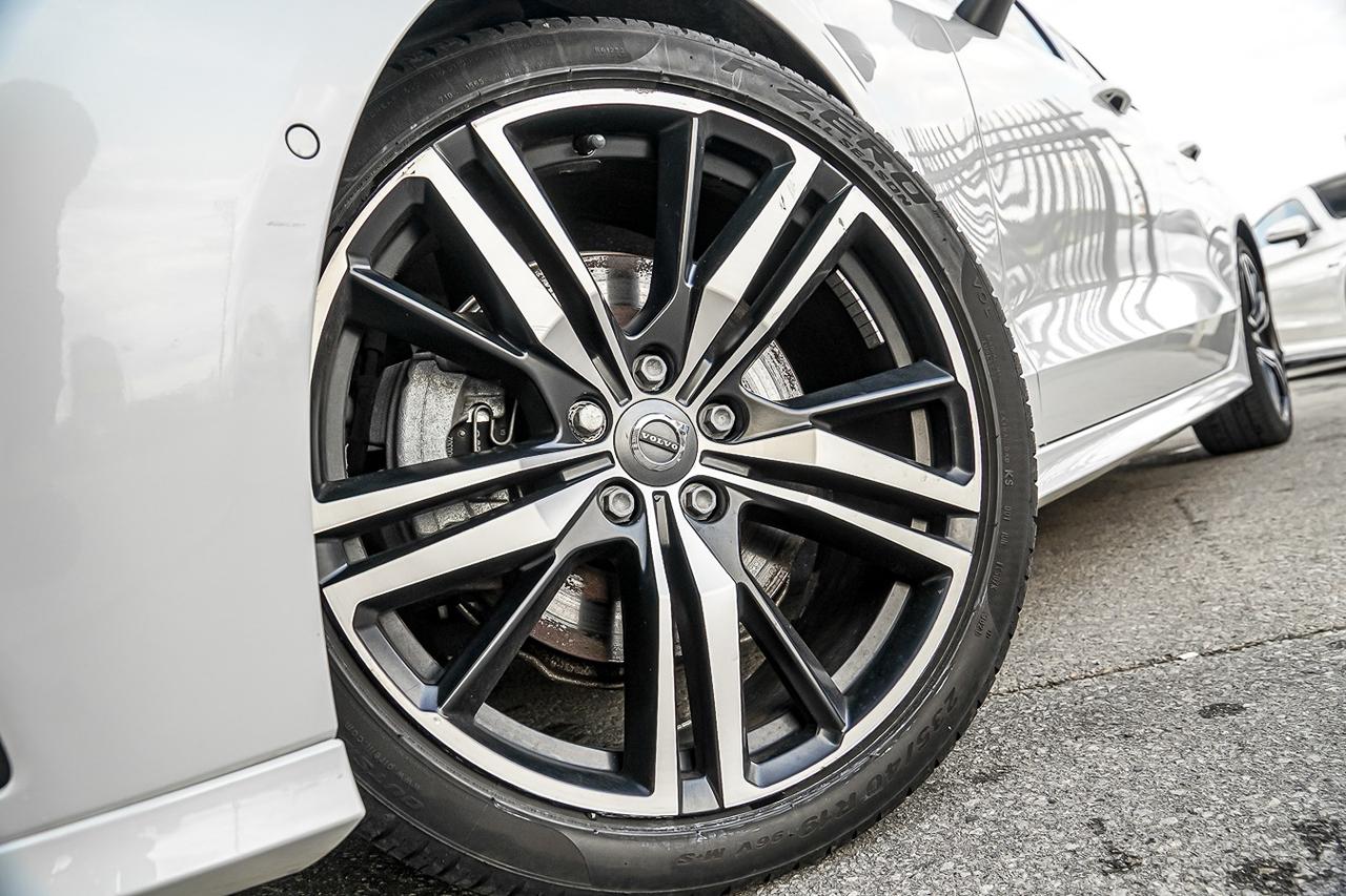 2022 Volvo S60 R-Design B5 AWD | NAVI | CAM | SUNROOF | Photo4