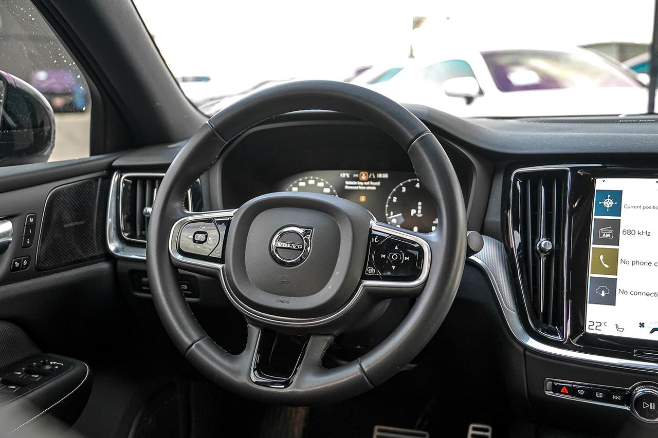 2022 Volvo S60 R-Design B5 AWD | NAVI | CAM | SUNROOF | Photo