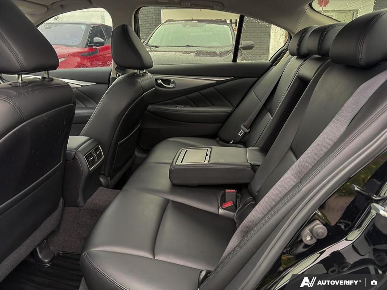 2021 Infiniti Q50 LUXE/ NO ACCIDENTS / AWD / 360CAM / ROOF /LEATHER Photo