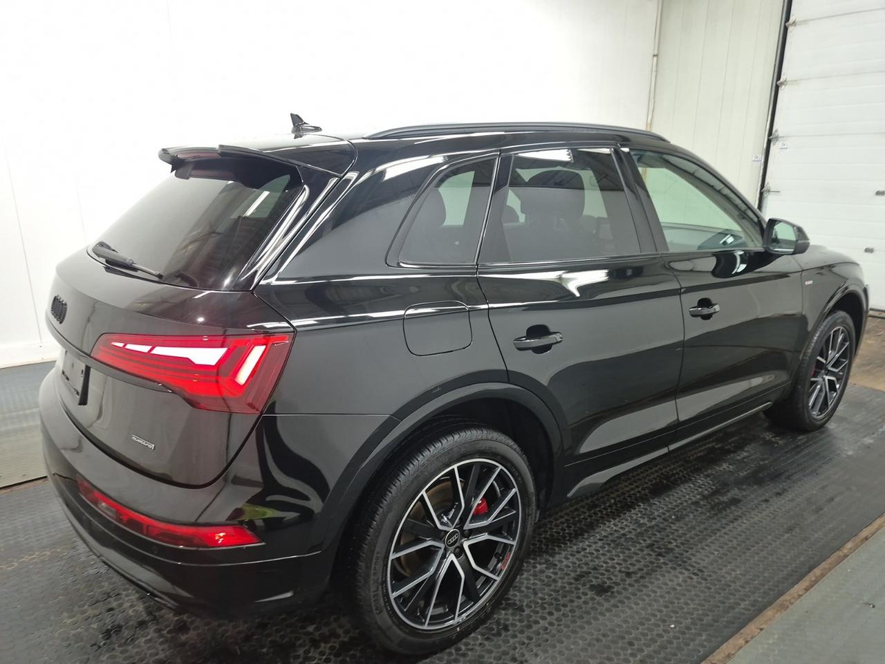 2024 Audi Q5 Technik S-LINE |QUATTRO | NAVI | ONE OWNER Photo