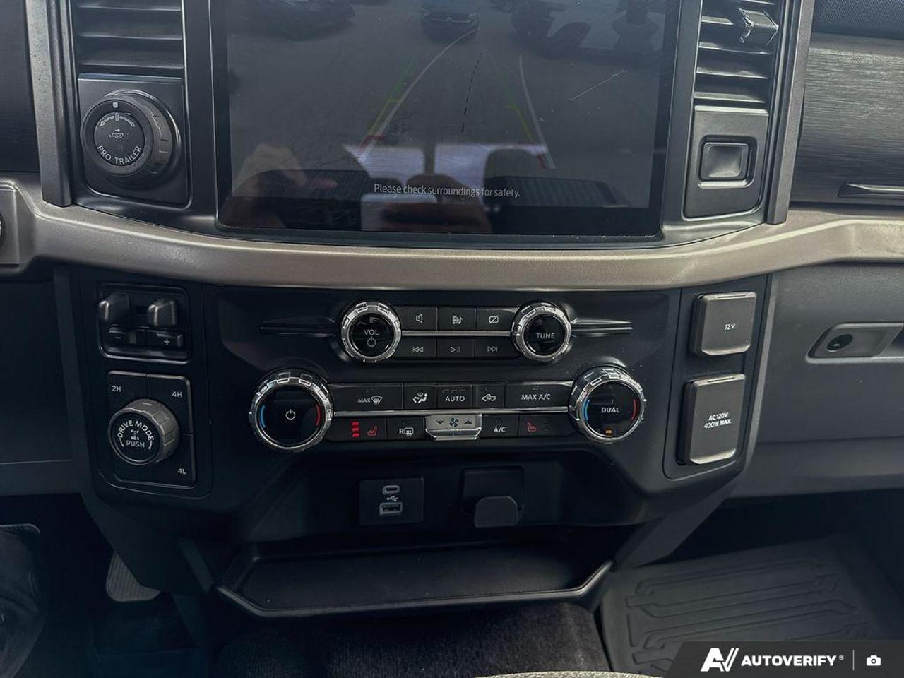 2022 Ford F-150 XLT / XTR / 4WD / CREW CAB / NAV / 3.5 ECO Photo