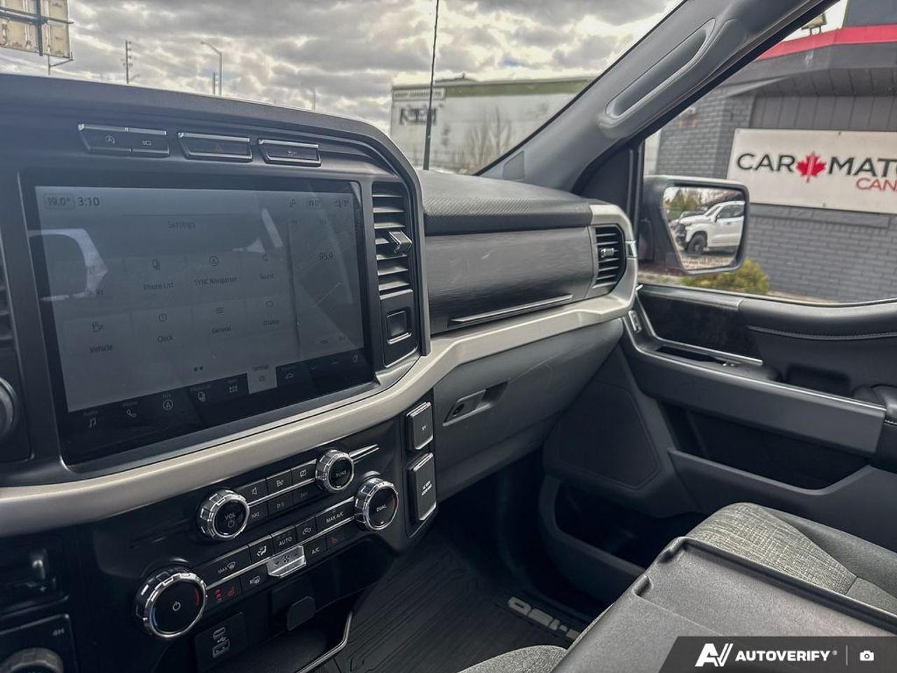 2022 Ford F-150 XLT / XTR / 4WD / CREW CAB / NAV / 3.5 ECO Photo