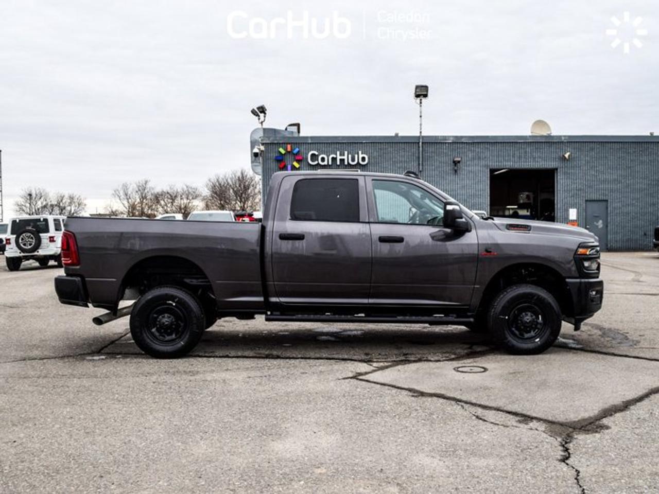 2025 RAM 2500 Tradesman 4x4 Crew Cab 6'4" Box Only 29 KM 12"Display Tradesman Level 1 Equipment Photo