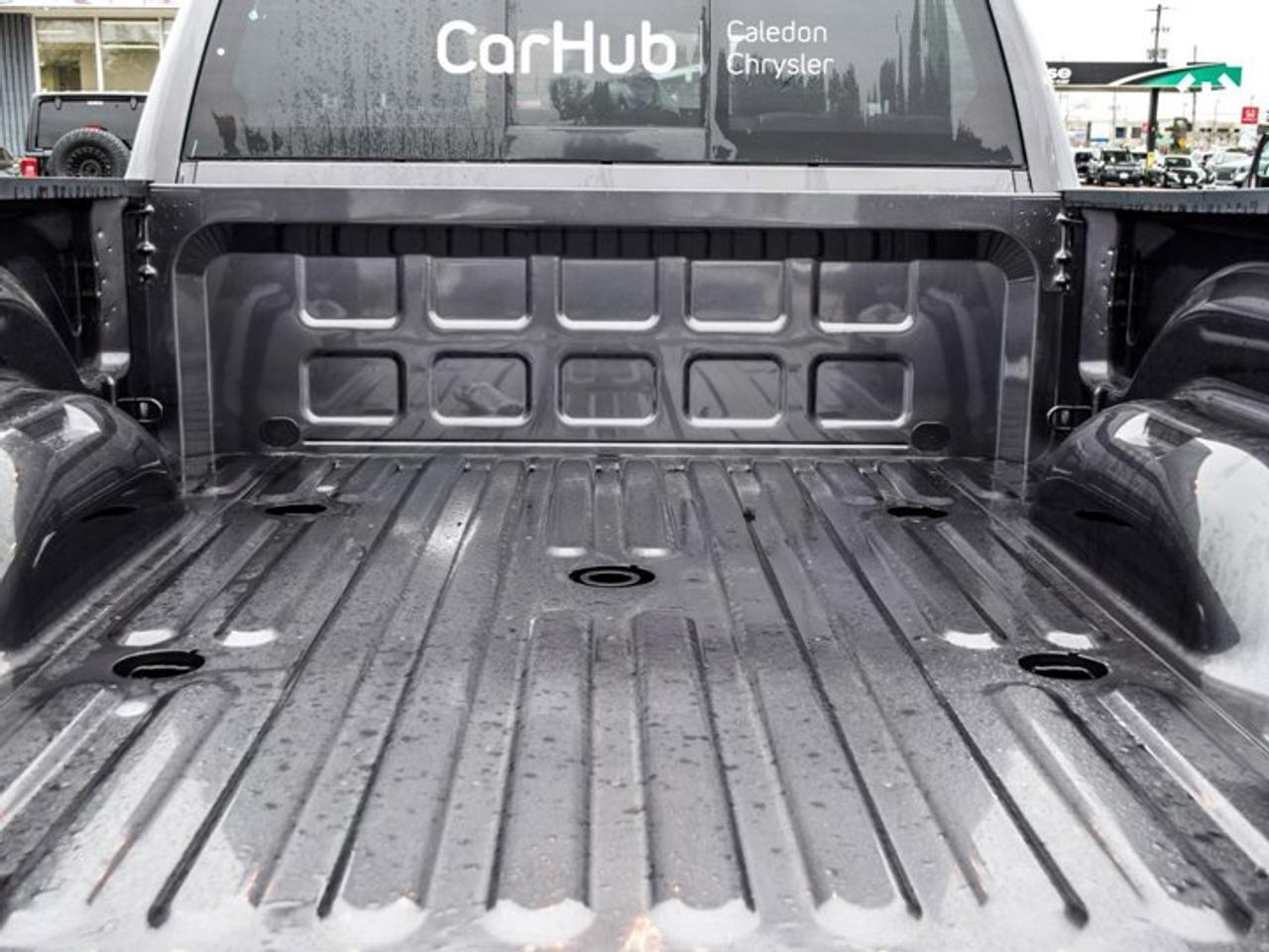 2025 RAM 2500 Tradesman 4x4 Crew Cab 6'4" Box Only 29 KM 12"Display Tradesman Level 1 Equipment Photo