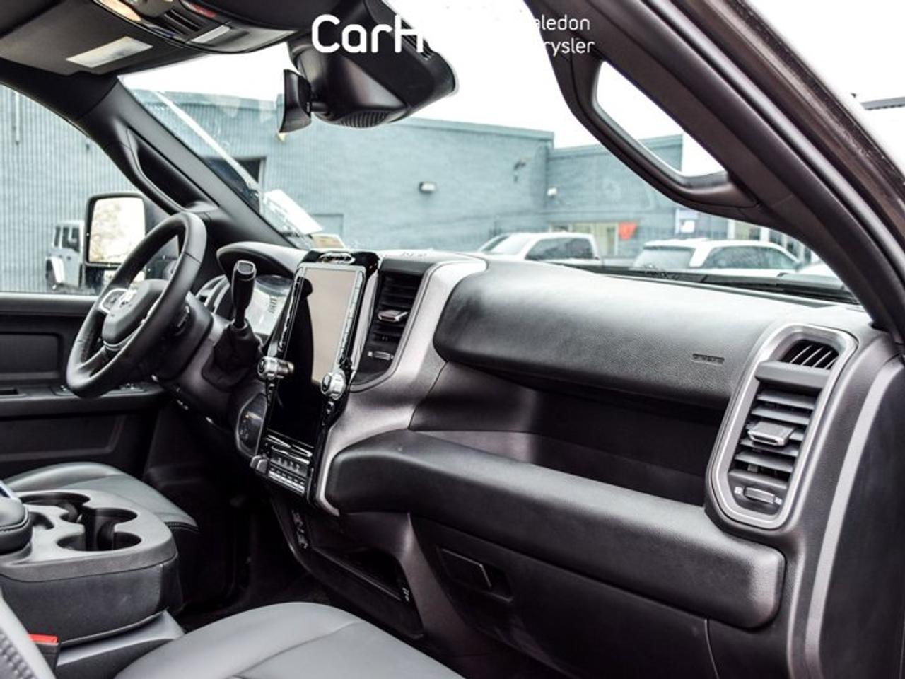 2025 RAM 2500 Tradesman 4x4 Crew Cab 6'4" Box Only 29 KM 12"Display Tradesman Level 1 Equipment Photo